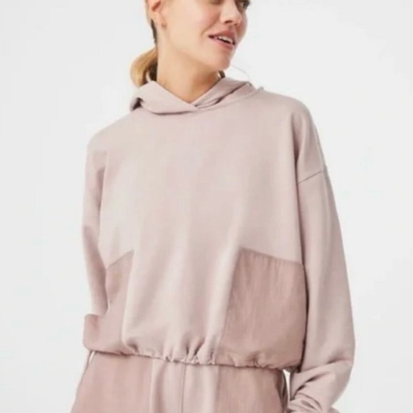 Outdoor Voices Tops - Outdoor Voices Pink Cropped Hoodie with Pockets M